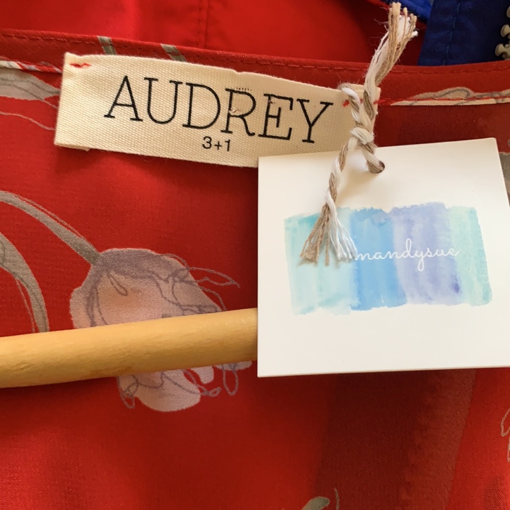 Audrey 3 + 1 - Picture 2 of 3